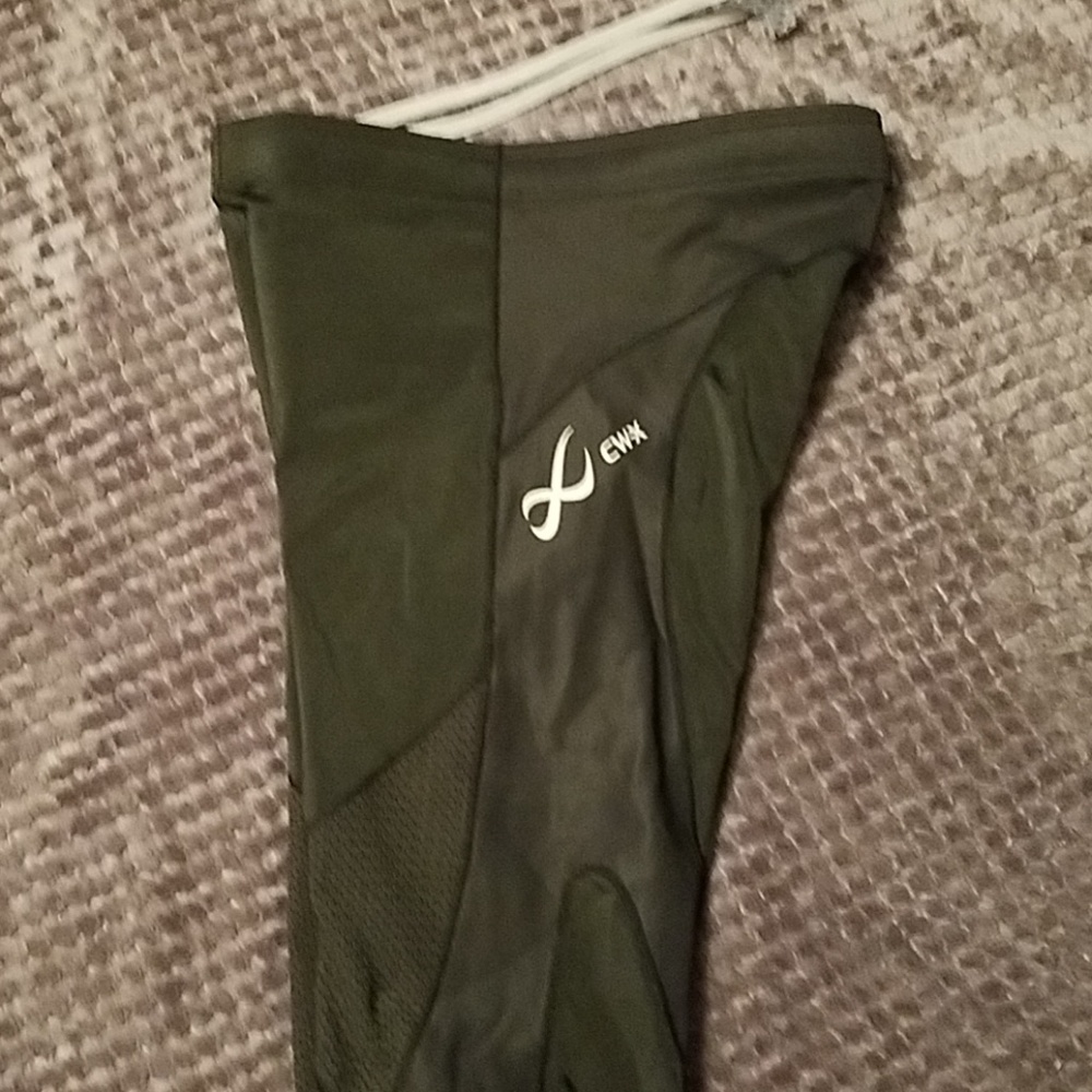 Stabilyx compression short
